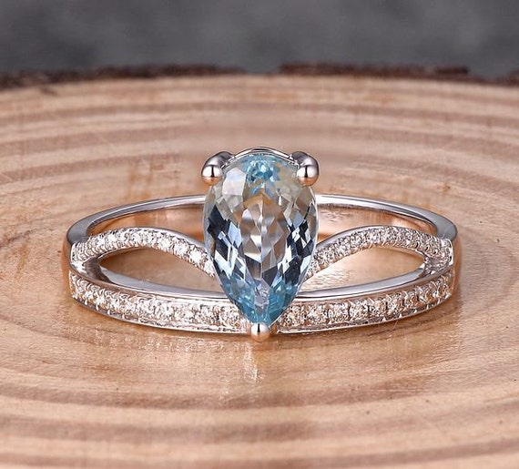 Pear Aquamarine Ring: 14K White Gold Diamond Accent