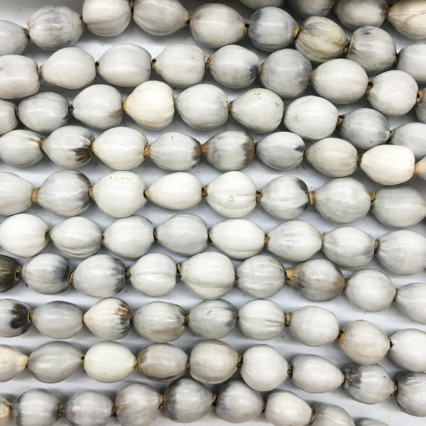 Perles San Pedro « Larmes de travail » toutes blanches de 10 mm pour la fabrication de bijoux 75 et 150 unités dans un sac. prix de gros disponible.