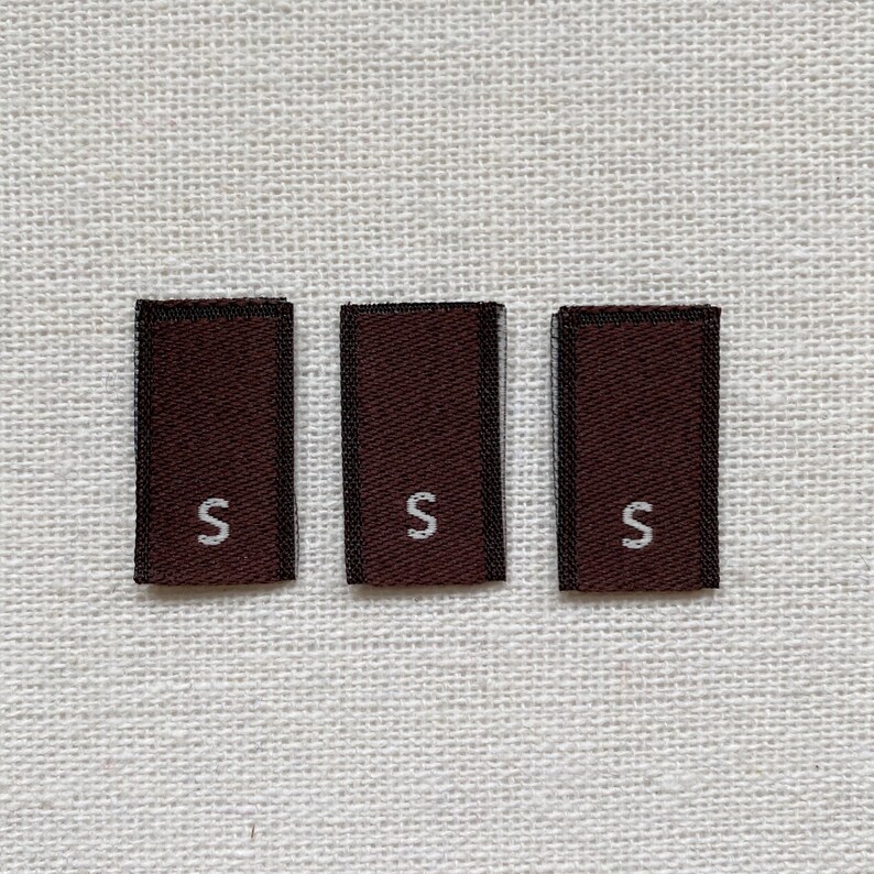 Brown 25 Woven Size Labels