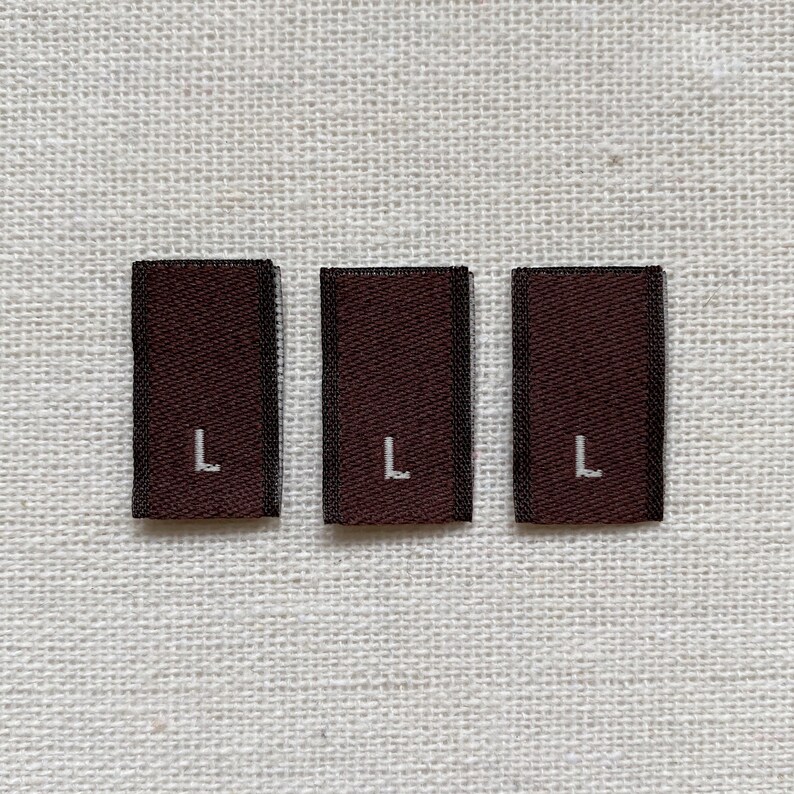 Brown 25 Woven Size Labels