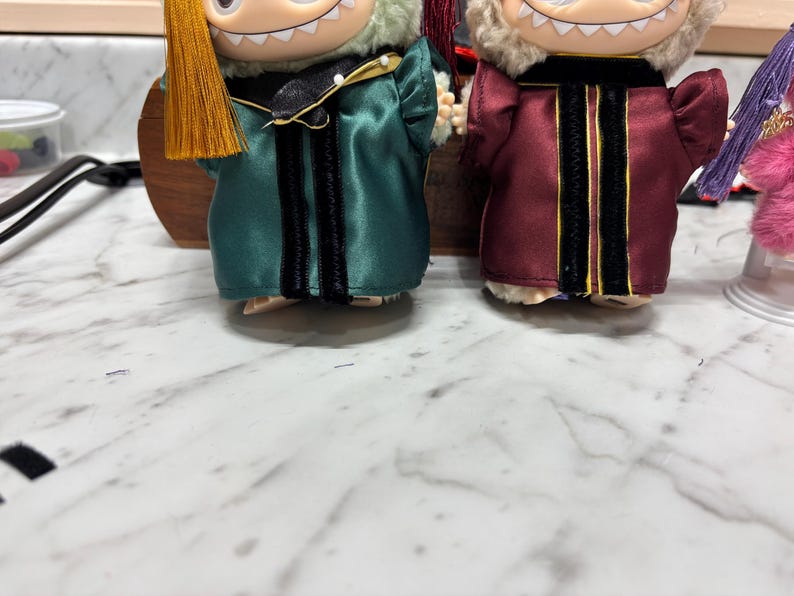 Handmade Labubu Graduation Cap and Gown Set, Custom Outfit immagine 7