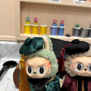 Handmade Labubu Graduation Cap and Gown Set, Custom Outfit immagine 6