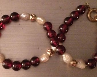 Amethyst freshwater pearl 14 karat gold Bead bracelet