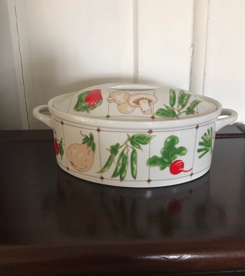 Georges Briard La Salade Ceramic covered Casserole Dish Vintage Mid Century Vegetable design