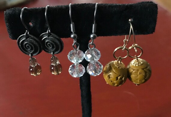 3 Pair Vtg drop earrings crystal carved spiral - image 3