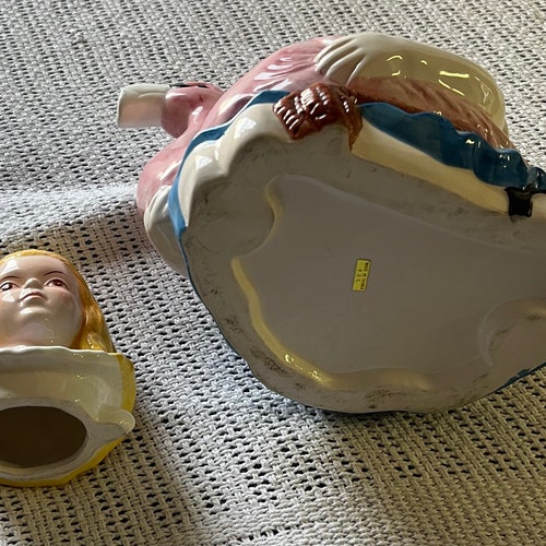 Rare HTF Alice in Wonderland Flamingo Teapot shops