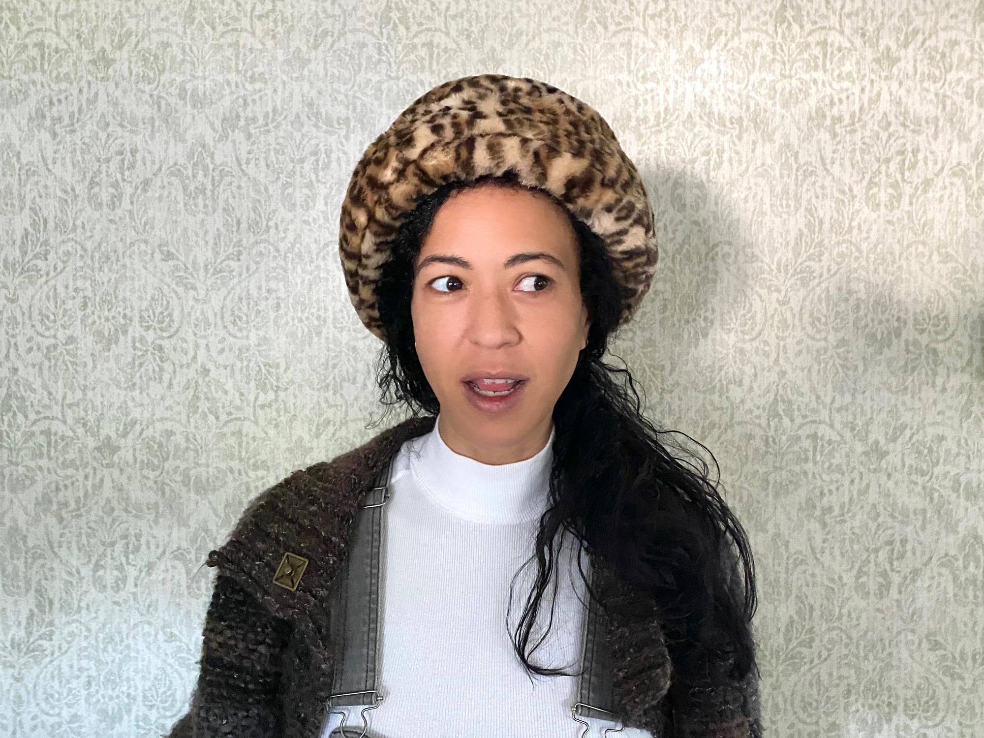Vintage Leopard Print Bucket Hat | 90 display picture 3