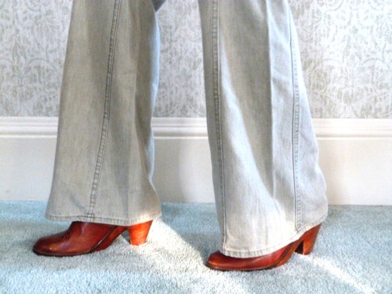 RARE LEVI'S Bell Bottoms Jeans | 70s Denim Levis … - image 3