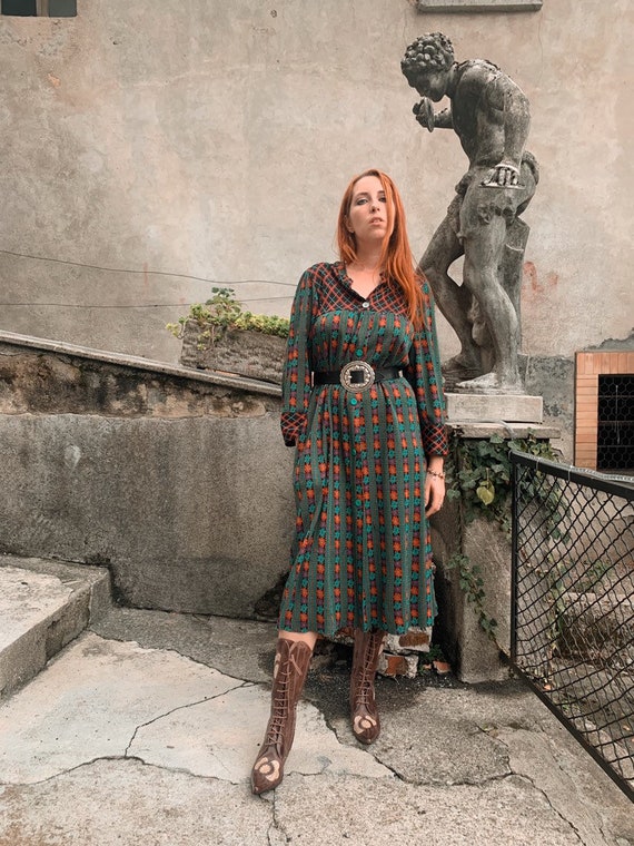 70's super groovy floral dress