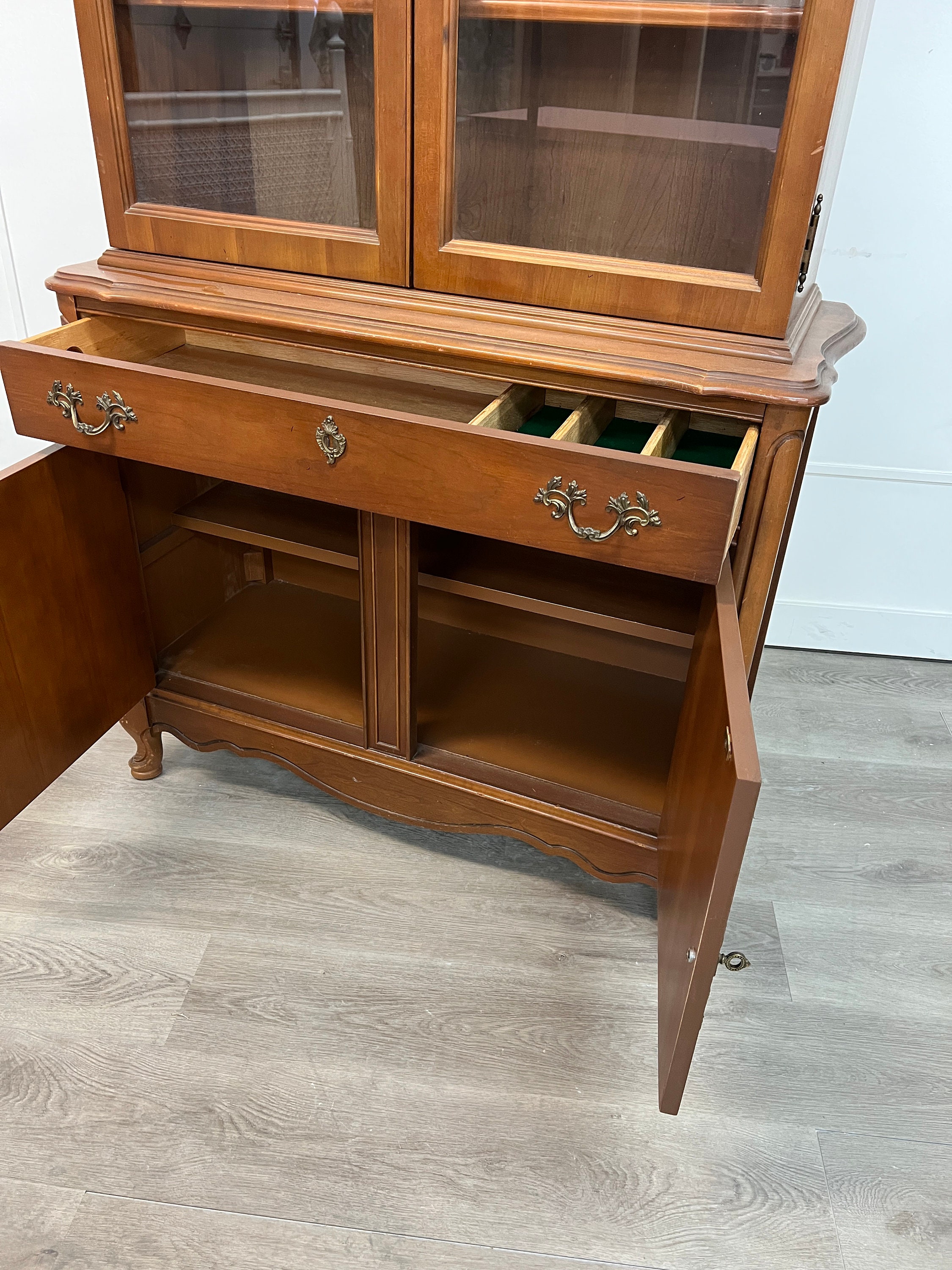 Vintage Broyhill French Provincial Solid Wood Hutch/china Etsy