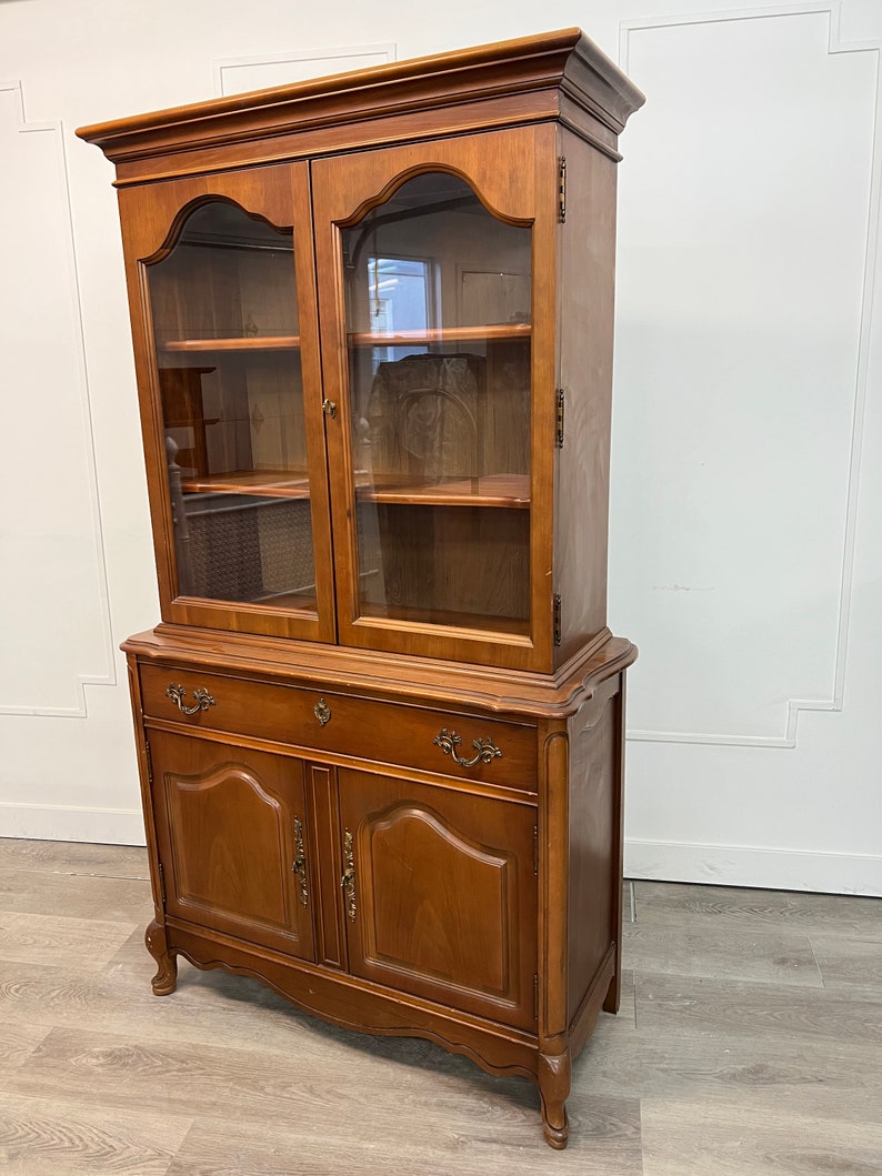 Vintage Broyhill French Provincial Solid Wood Hutch/china Etsy