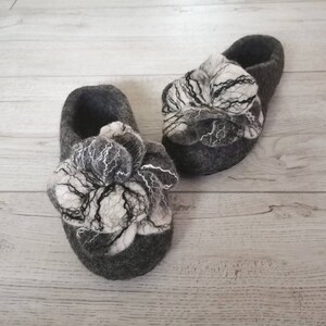 Felted natural gray wool women slippers with white gray flower. Made to order.