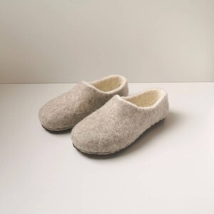 Felted white beige natural wool women slippers image 10