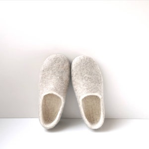 Felted white beige natural wool women slippers image 2