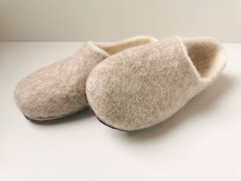 Felted white beige natural wool women slippers image 9