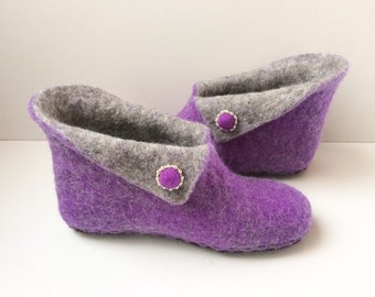 Felted women slippers, felt wool slippers, house shoes, felt women's slippers