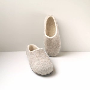 Felted white beige natural wool women slippers image 6