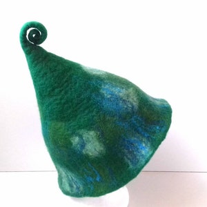 Felted green wool sauna hat