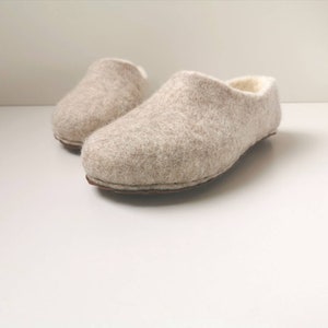 Felted white beige natural wool women slippers image 1