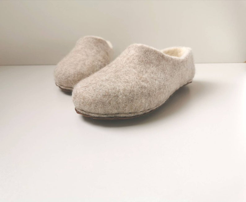 Felted white beige natural wool women slippers image 1