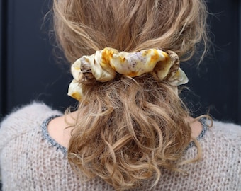 Natural organic scrunchie, Plant dyed silk scrunchie, Sustainable hair tie scrunchy, Print hair tie for thick hair