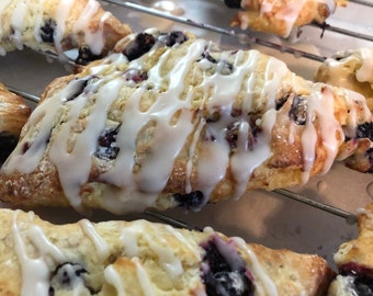 Lemon Blueberry Scones, Scones, Homemade Scones, Bakery Scones, Sweet Biscuits, Blueberry, Lemon