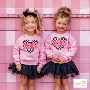 Maglietta per San Valentino per ragazze XOXO / Maglione per San Valentino per bambini / Maglione per San Valentino per ragazze / Maglietta con grafica per San Valentino / Maglietta per San Valentino per ragazze