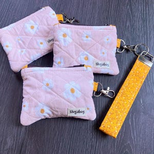 Handmade Quilted Small Coin Pouch Wallet Keychain - DAISIES - optional wristlet keychain fob - sewn with upcycled fabrics