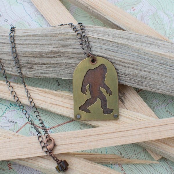 pnw sasquatch necklace