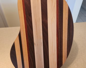 Kidney shaped cutting board tray