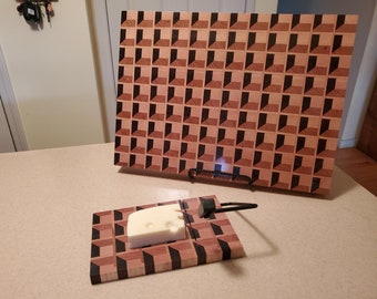 3D Cubicles Cutting Board with matching cheese slicer