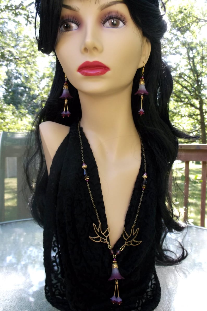 Beautiful Victorian Style Trumpet Flower Necklace and Earring Set **OOAK **
