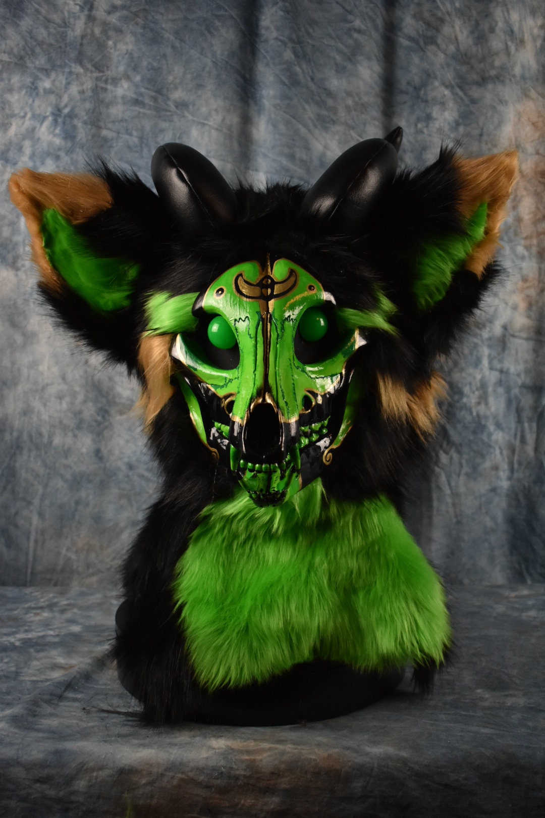 Skull on sale dog fursuit