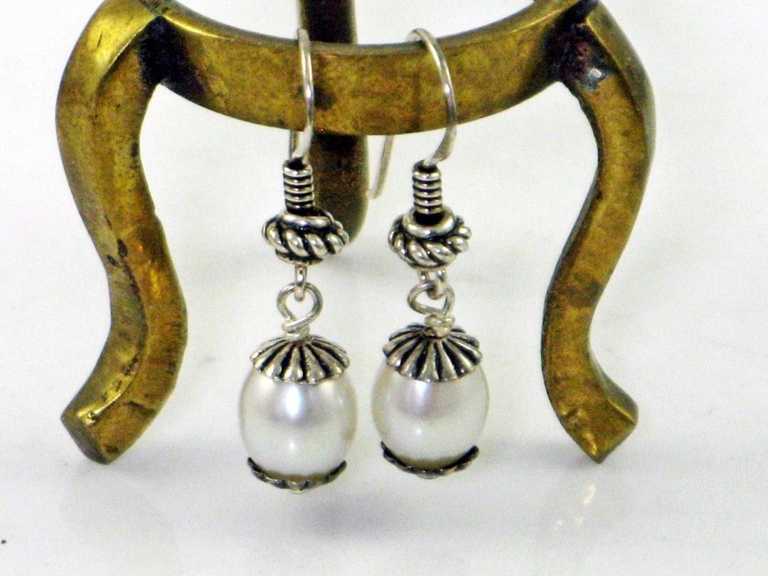 Boucles D'oreilles GUÉRIN - Perles D'eau Douce Blanches Et Cuivrées - Monture Argent 925 - Occasion