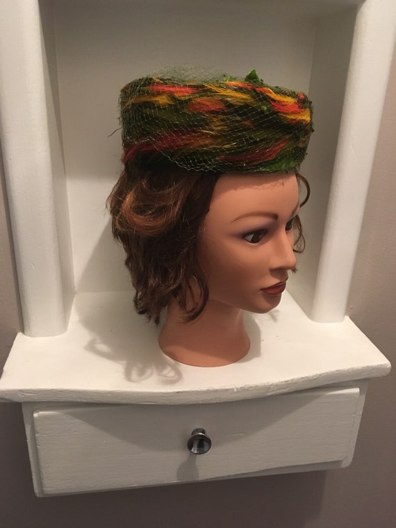 1960s Vintage Foliage Feathers Pillbox Hat