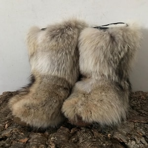 Vintage Coyote Fur Ski Boots Apres Ski Yeti Boots Vintage Fur Alpine Chic