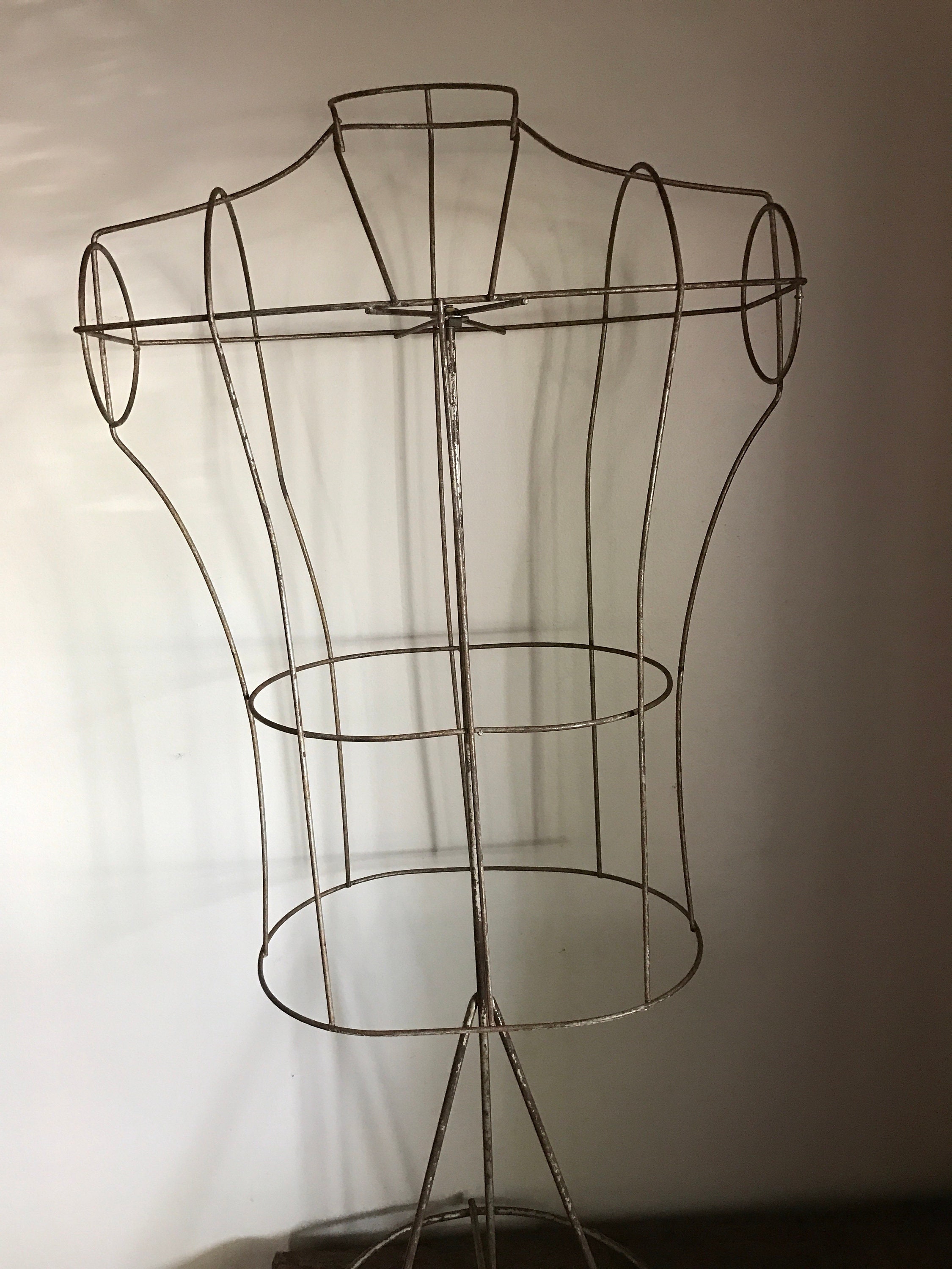 可愛いクリスマスツリーやギフトが！ Antique French Torso Menswear Century Mid Mannequin Wire 置物
