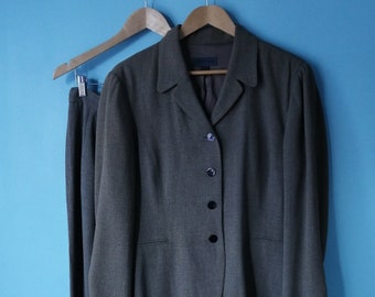 VINTAGE. 90's cool relaxed fit pant and blazer suit. Australian made. Size 12+14.  *Country Road*