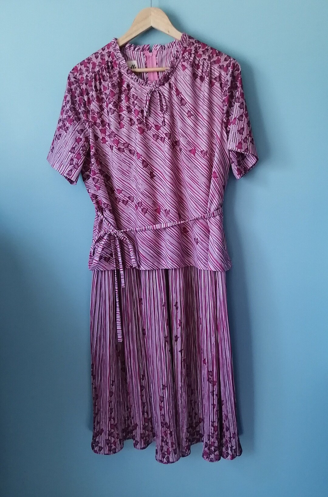 VINTAGE. Skirt and Top Look Dress. Rosy Pink Floral Border Print. Size