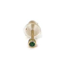 9ct Gelbgold natürliche 1,5 mm handgemachte echte Gold AAA Qualität Smaragd Mikro Ohrstecker einzelfür alle Ohr piercing beste Qualität Smaragd