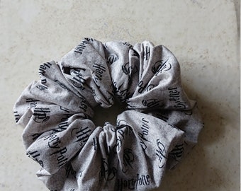 Harry Potter Scrunchie: Grau & Schwarzer Haarschmuck