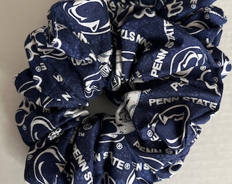 Penn State Scrunchie: Football Saison Haarschmuck