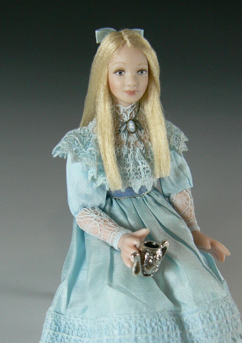 1 12 scale dollhouse figures