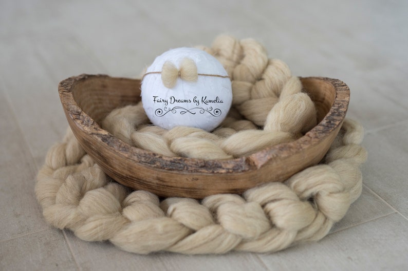 Beige set chunky knit braid felted heart tieback Basket stuffer Newborn photo prop Newborn posing prop Bump braid Wool braid basket filler