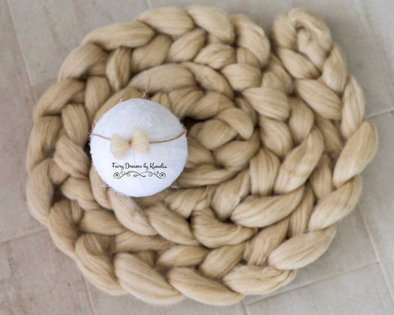 Beige set chunky knit braid felted heart tieback Basket stuffer Newborn photo prop Newborn posing prop Bump braid Wool braid basket filler