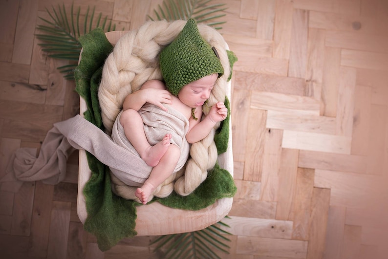 Beige set chunky knit braid felted heart tieback Basket stuffer Newborn photo prop Newborn posing prop Bump braid Wool braid basket filler