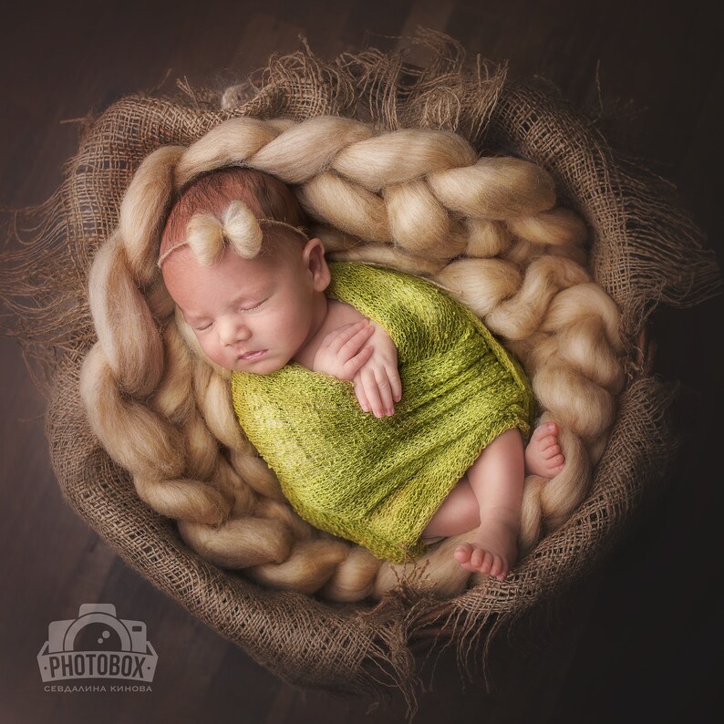 Beige set chunky knit braid felted heart tieback Basket stuffer Newborn photo prop Newborn posing prop Bump braid Wool braid basket filler