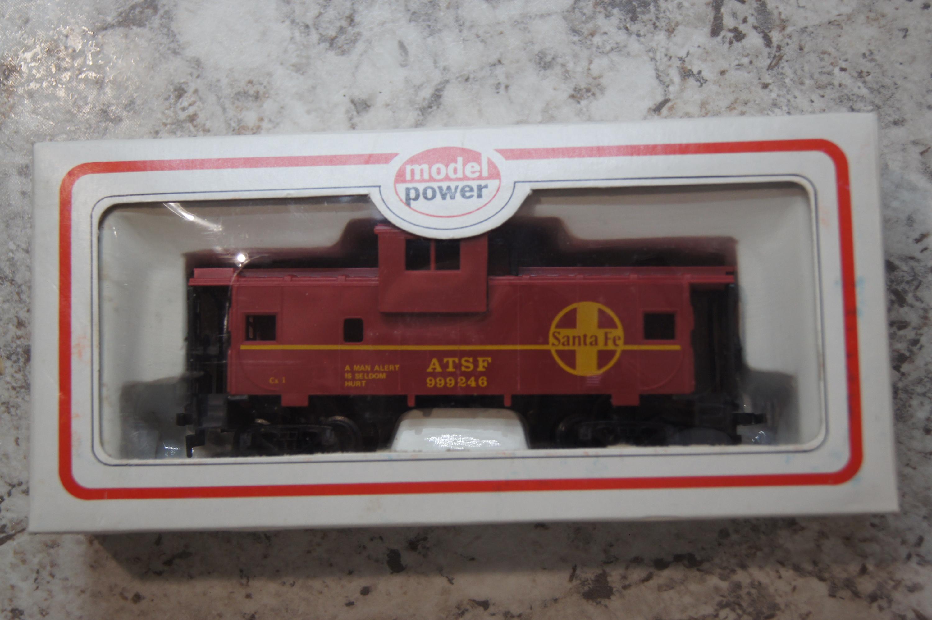 HO Scale Santa Fe Caboose by Model Power #999248/box - Etsy