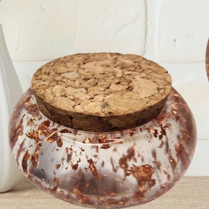 mini resin stash jar with cork lid and bottom