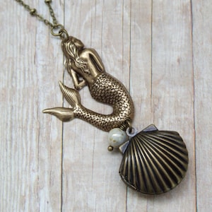 Mermaid Necklace, Seashell Locket, Vintage Style Sea Life Necklace, Luster Pearl, Keepsake, Photo Locket